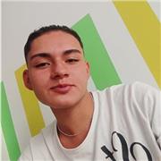 Profesor de matemáticas imparte clase a todas las edades